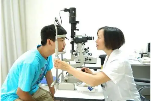 眼镜行业暴利但不好做_眼镜店营销方案_眼镜店要来多久生意好