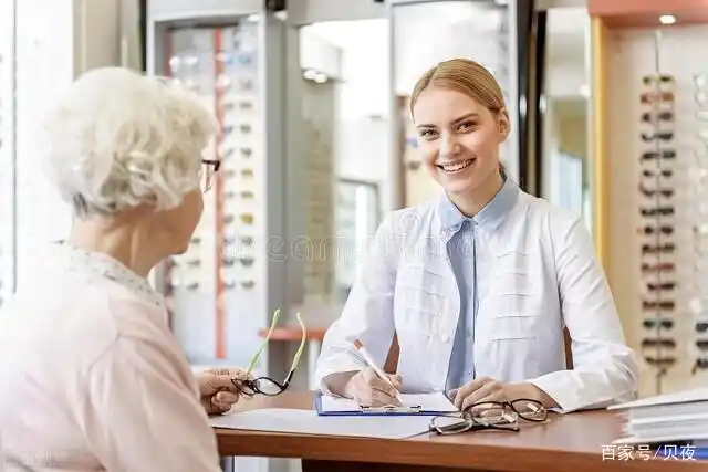 眼镜店投资回报率_眼镜店月收入_眼镜店要来多久生意好