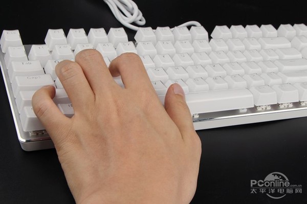 雷柏V500 RGB冰晶版