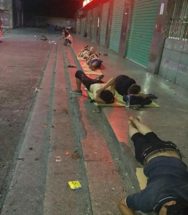 稳健型理财有风_十万本金基金收益预期_基金年化收益率30%